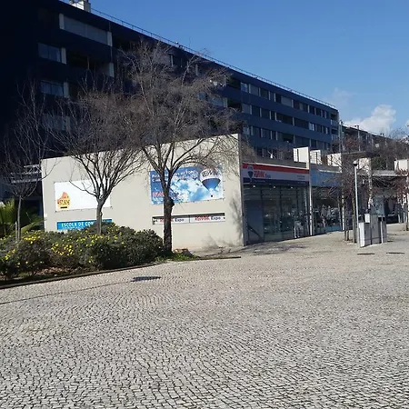 Parque Nacoes Prime 16 - 3 Quartos Лісабон