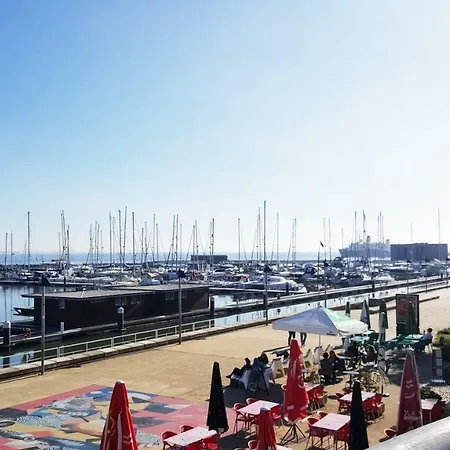 Apartment Parque Nacoes Prime 16 - 3 Quartos Lisbon